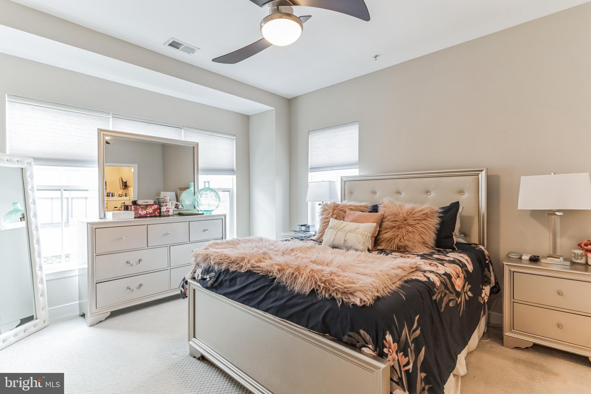 4560 LONGFELLOW STREET