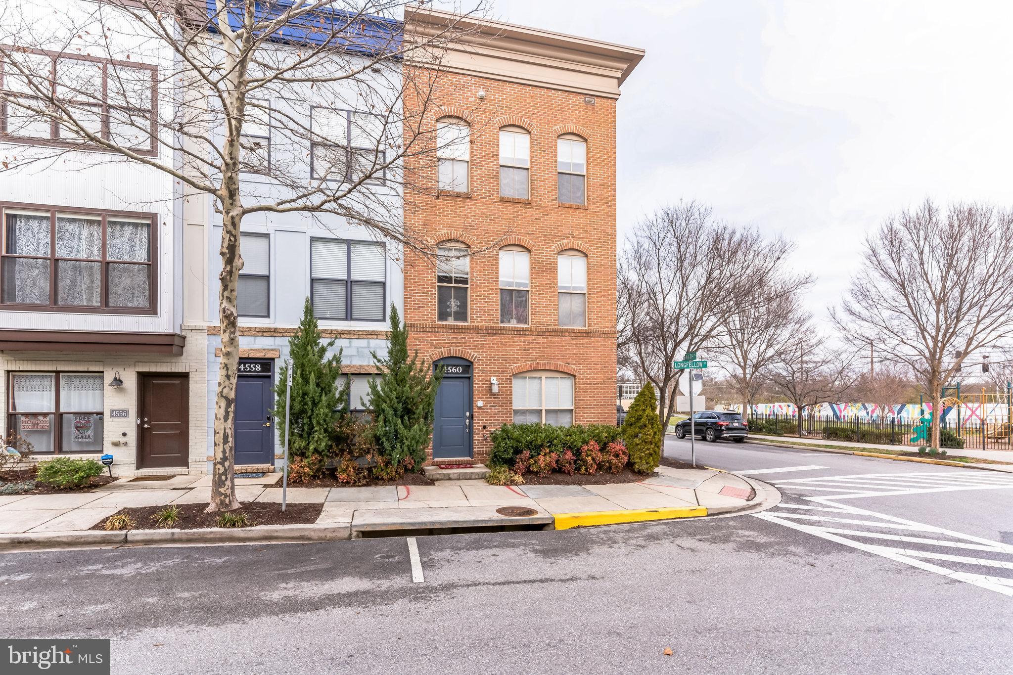 4560 LONGFELLOW STREET