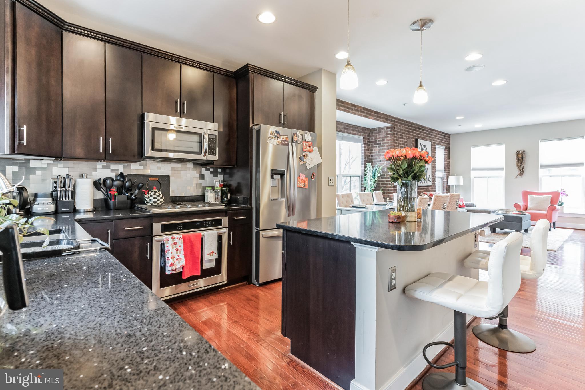 4560 LONGFELLOW STREET