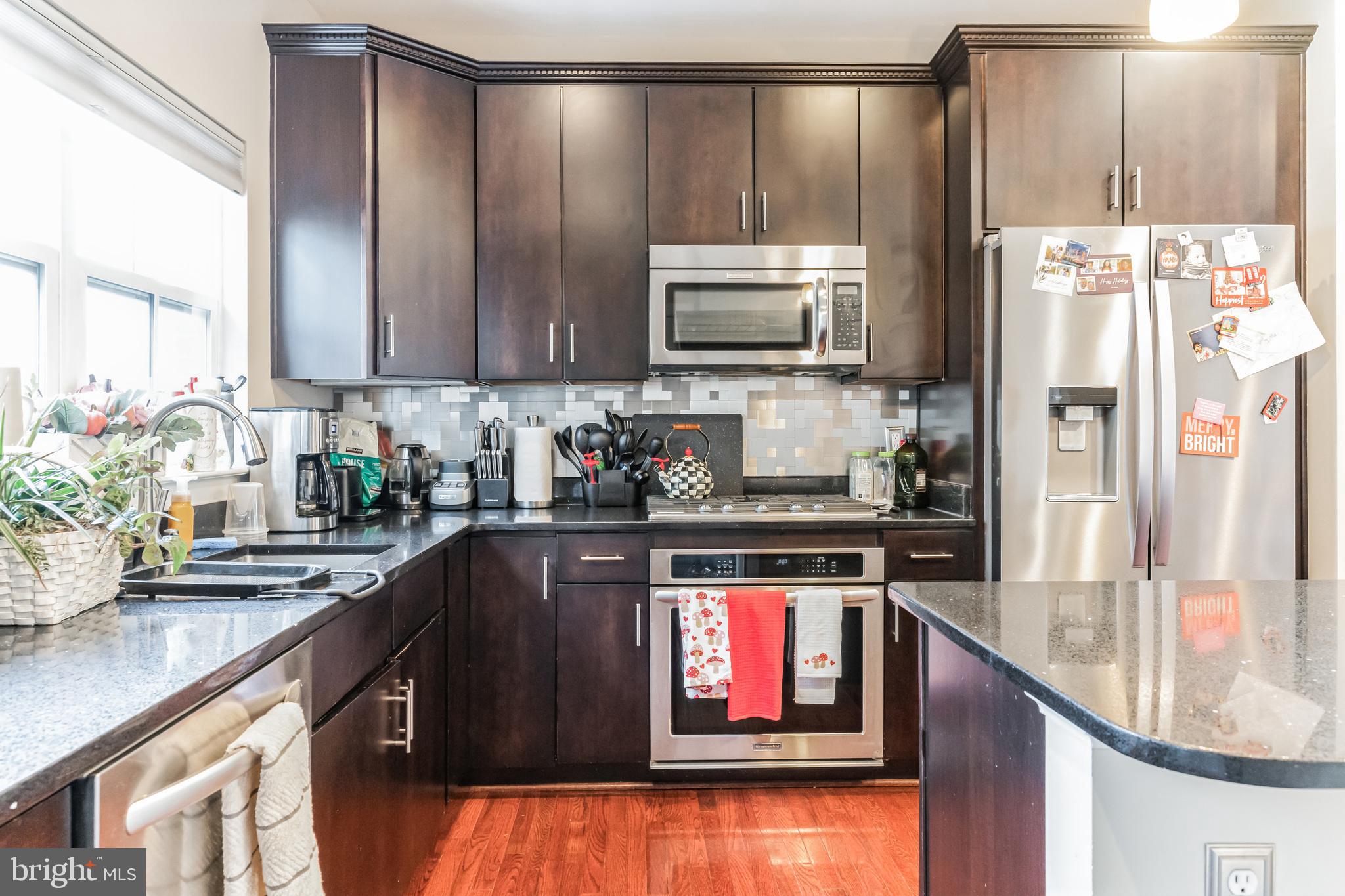 4560 LONGFELLOW STREET