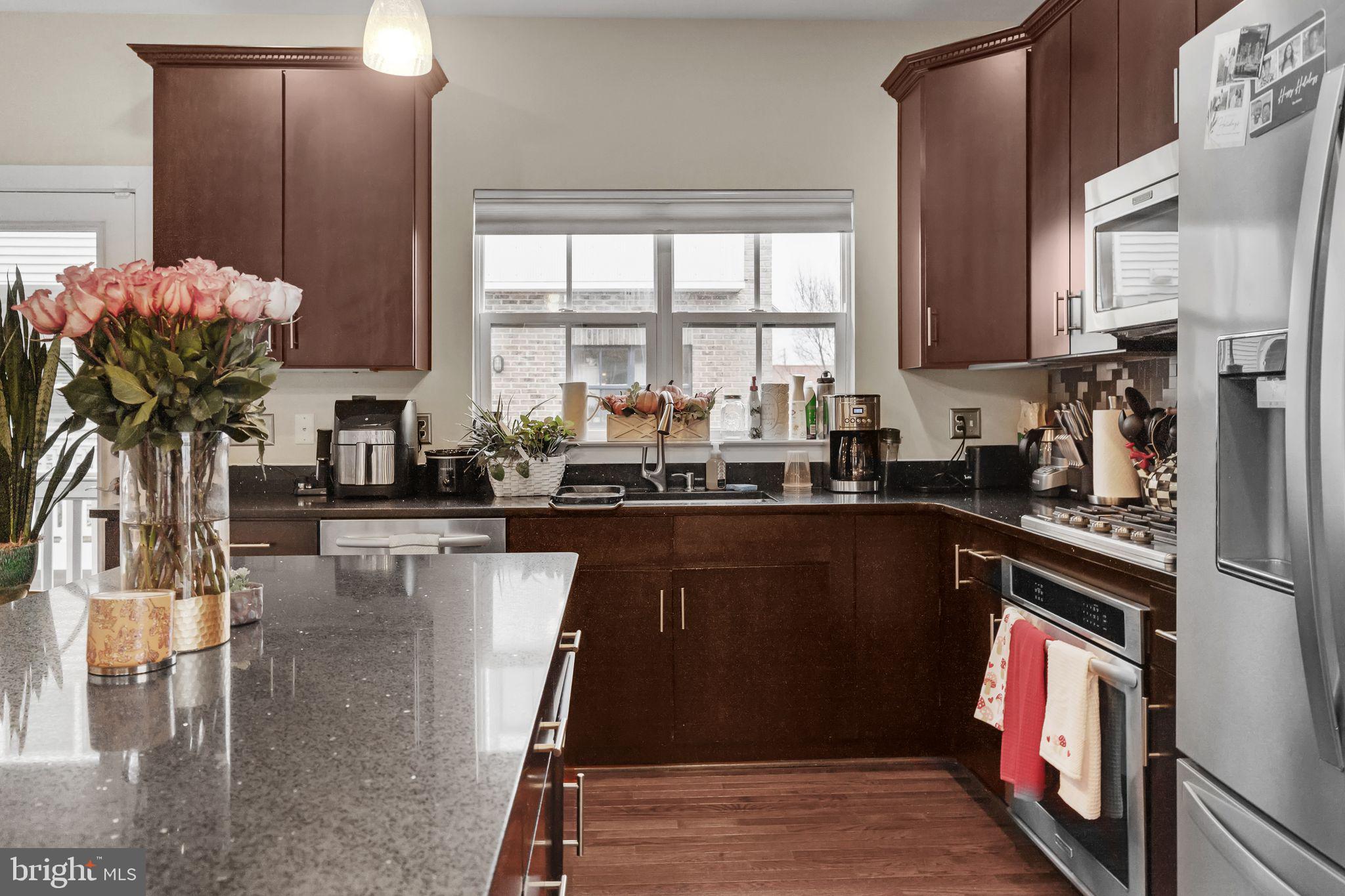 4560 LONGFELLOW STREET