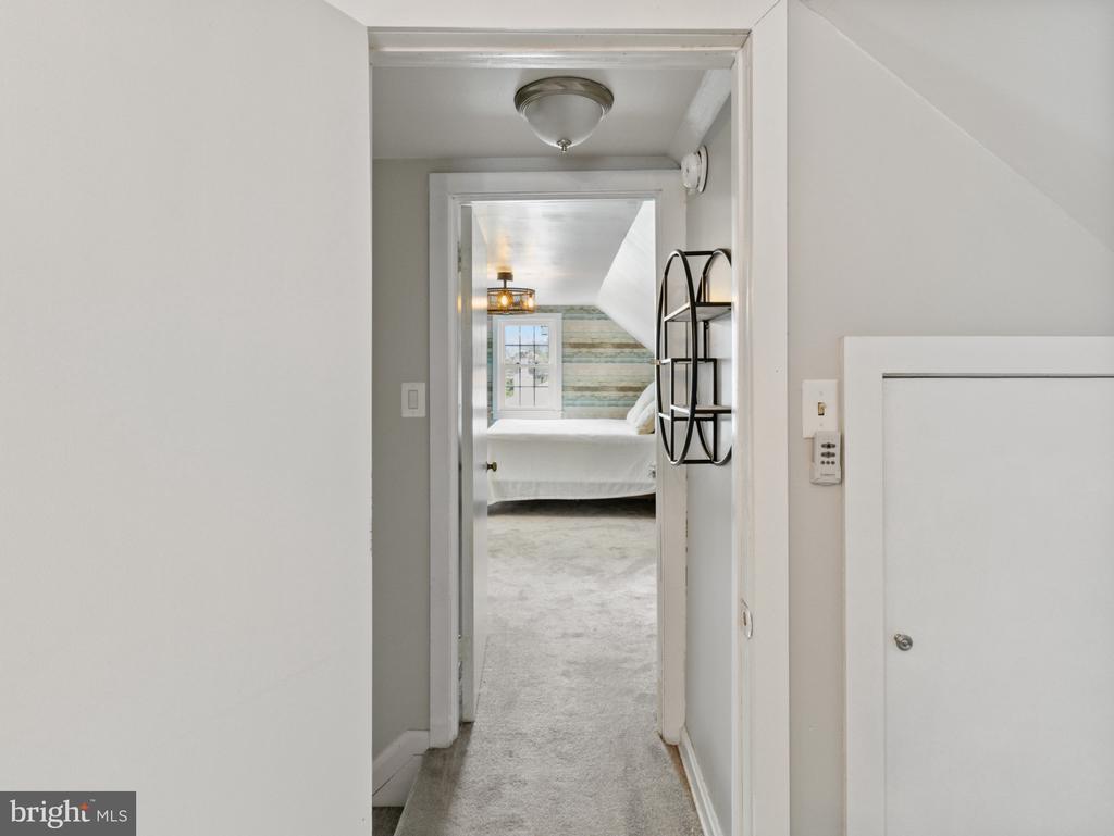 9009 TAYLOR LANE