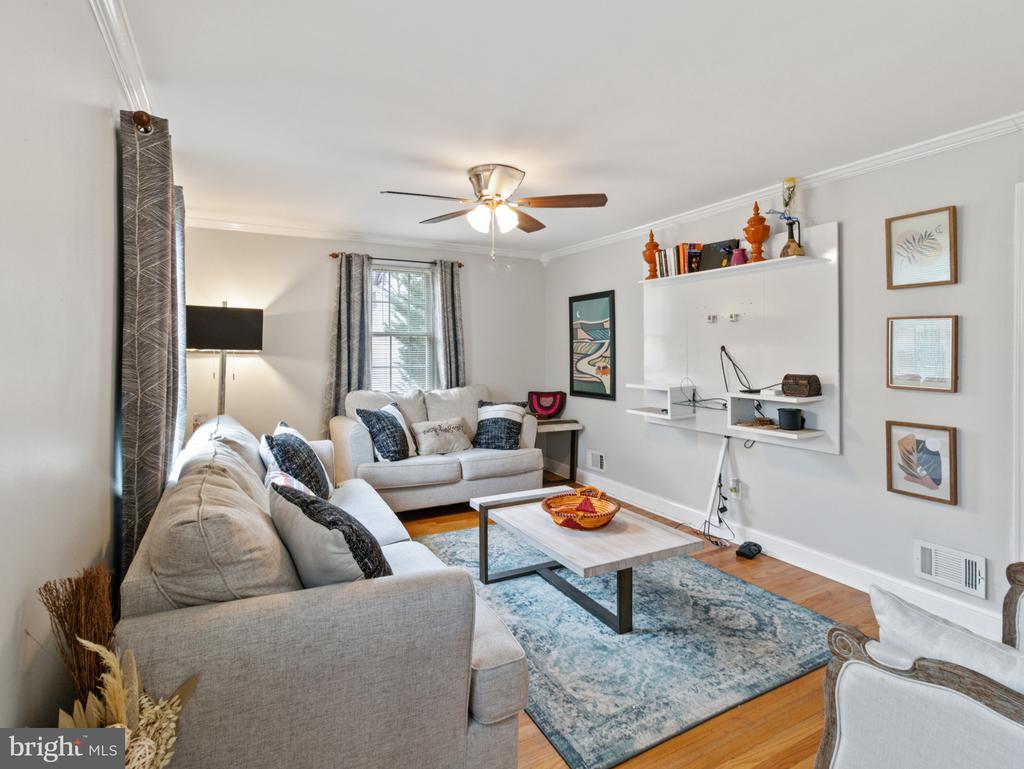 9009 TAYLOR LANE
