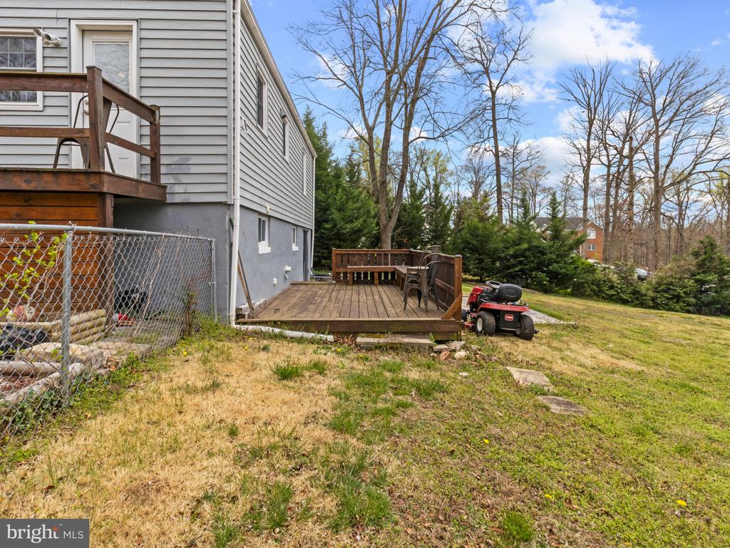 9009 TAYLOR LANE