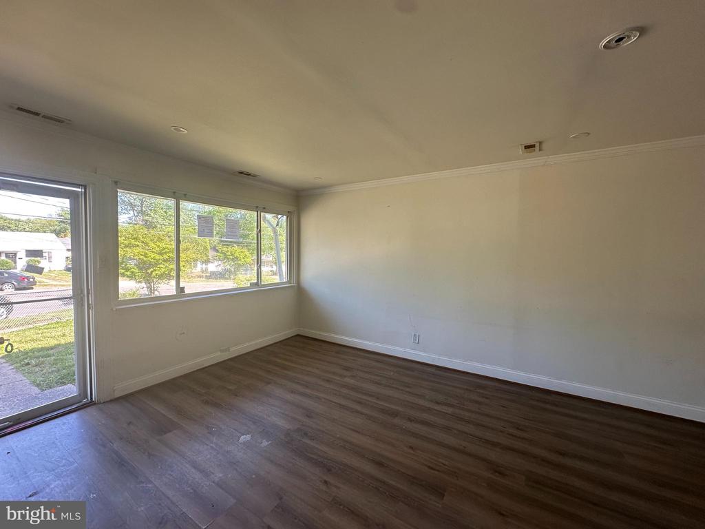 2308 ROMNEY COURT