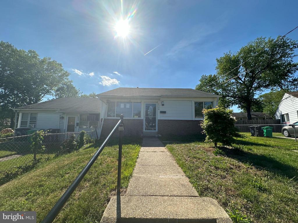 2308 ROMNEY COURT