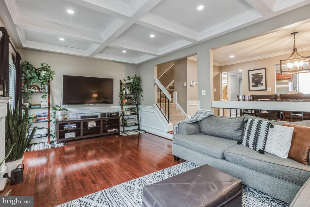 8125 BIRD LANE
