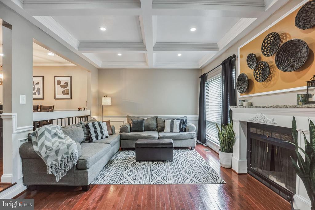 8125 BIRD LANE