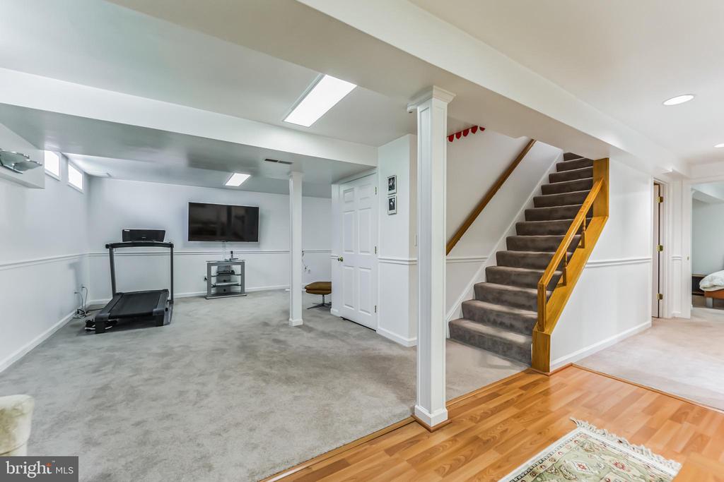 7905 WINGATE DRIVE