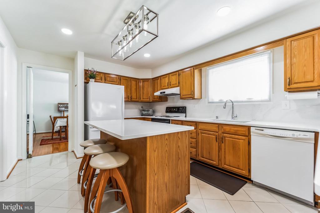 7905 WINGATE DRIVE