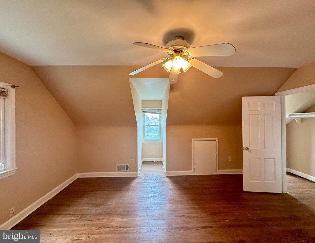 7007 ADELPHI ROAD
