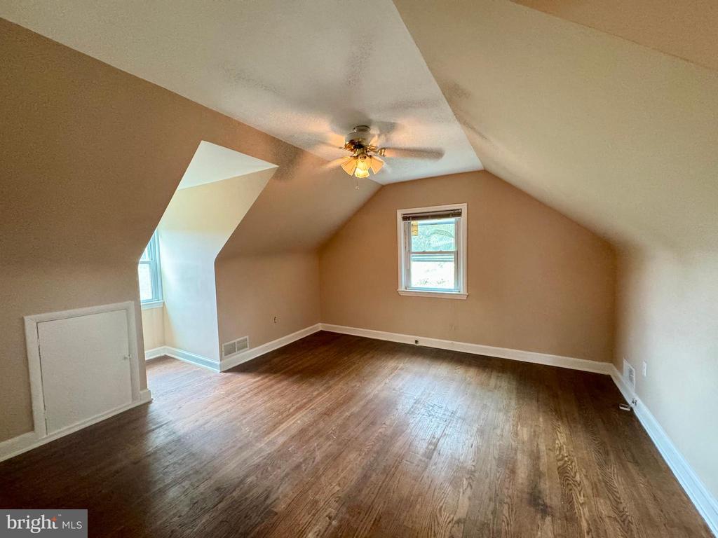 7007 ADELPHI ROAD