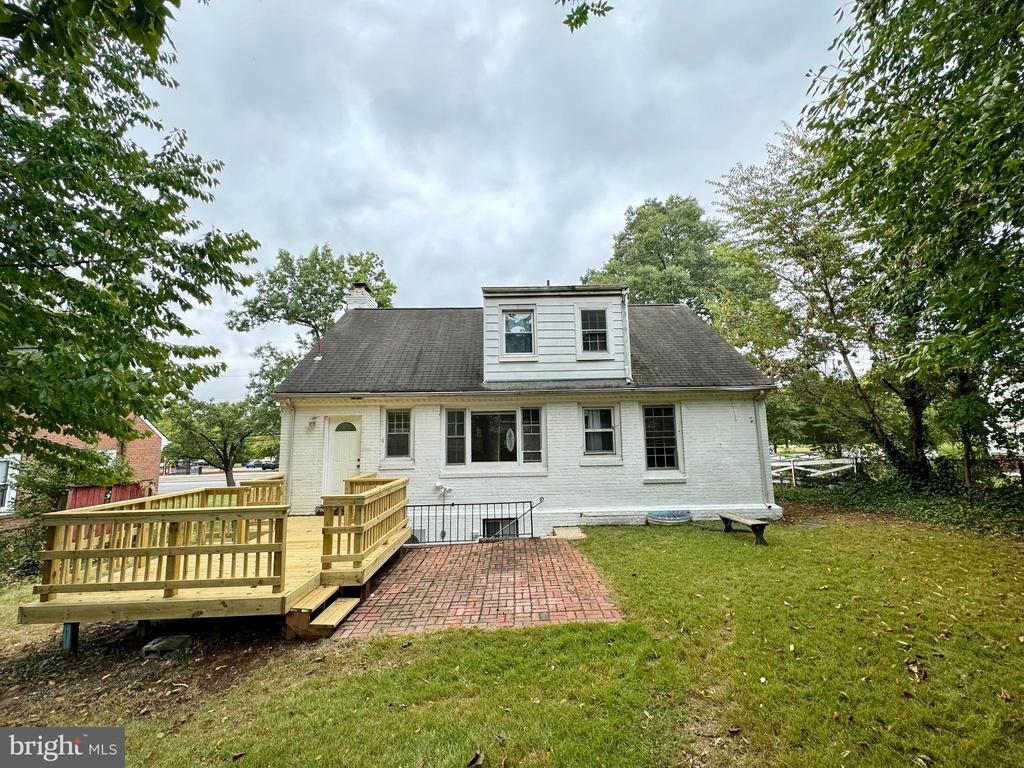 7007 ADELPHI ROAD