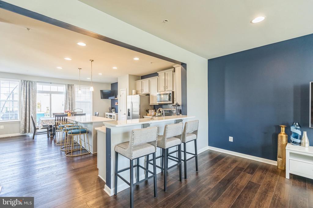 9067 FOX STREAM WAY