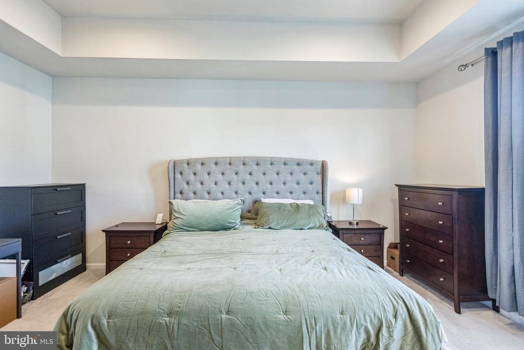 9067 FOX STREAM WAY
