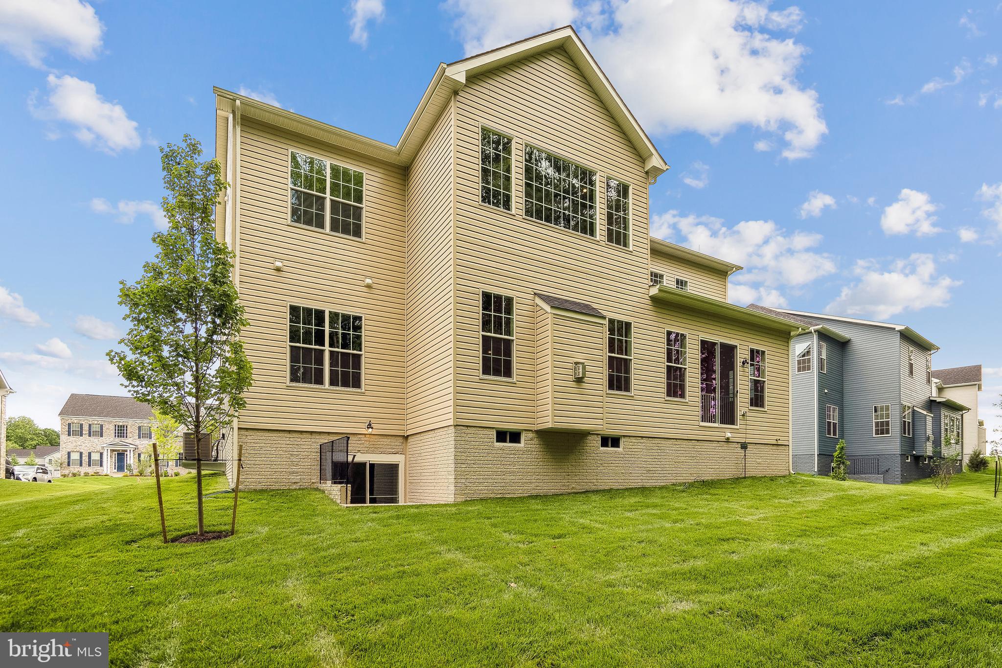 3906 DIPLOMAT AVENUE