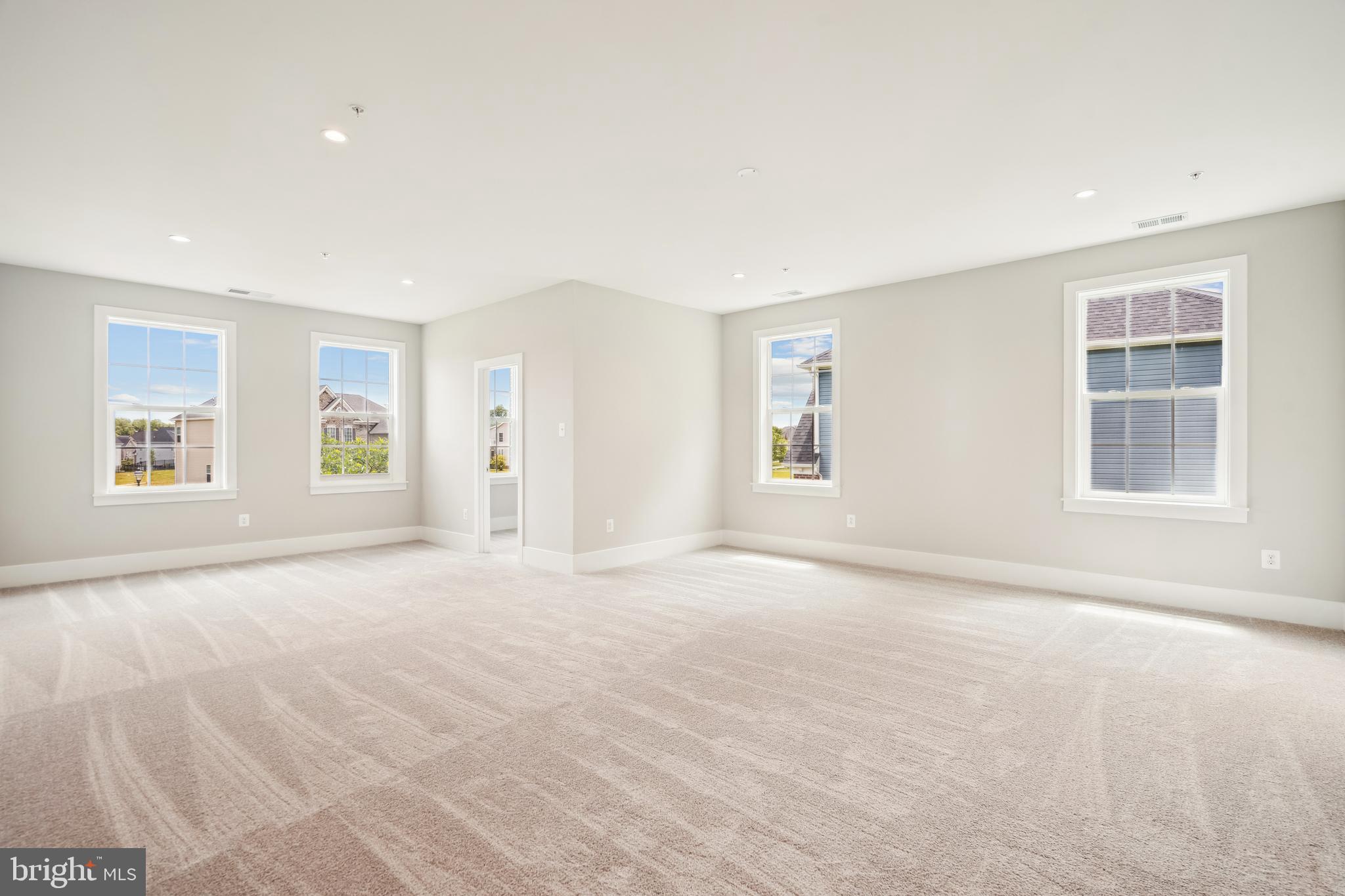 3906 DIPLOMAT AVENUE