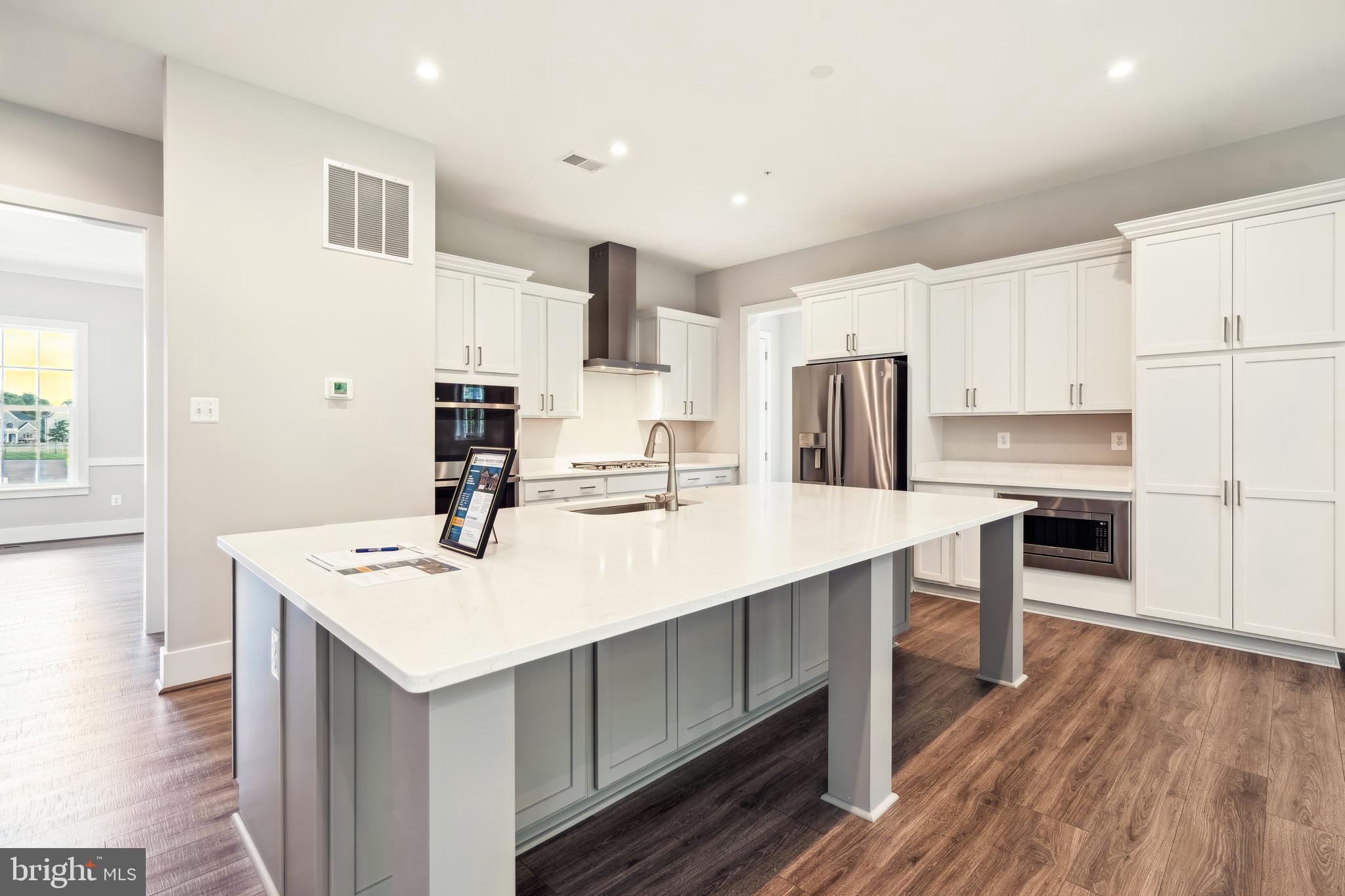 3906 DIPLOMAT AVENUE