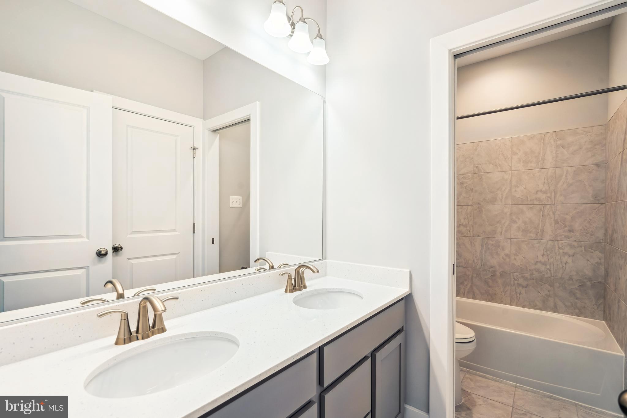 3906 DIPLOMAT AVENUE