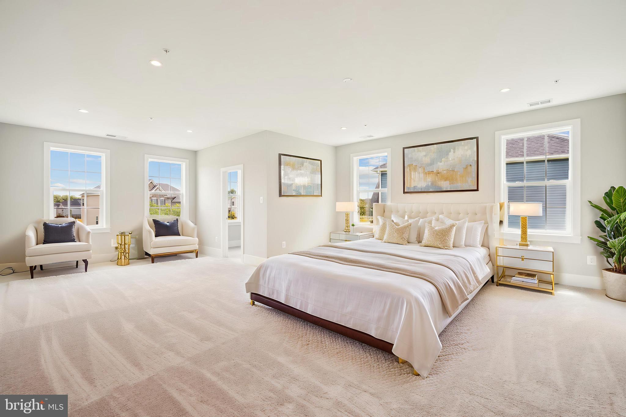 3906 DIPLOMAT AVENUE