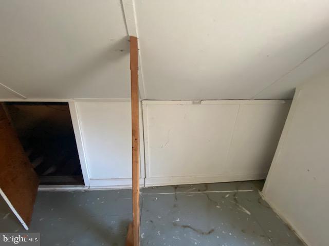 1226 LARCHMONT AVENUE