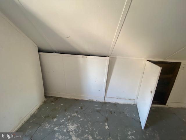 1226 LARCHMONT AVENUE