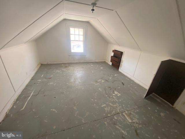 1226 LARCHMONT AVENUE