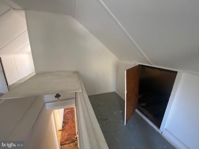 1226 LARCHMONT AVENUE