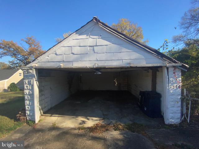 1226 LARCHMONT AVENUE