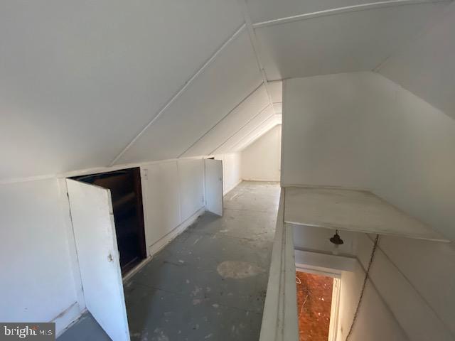 1226 LARCHMONT AVENUE