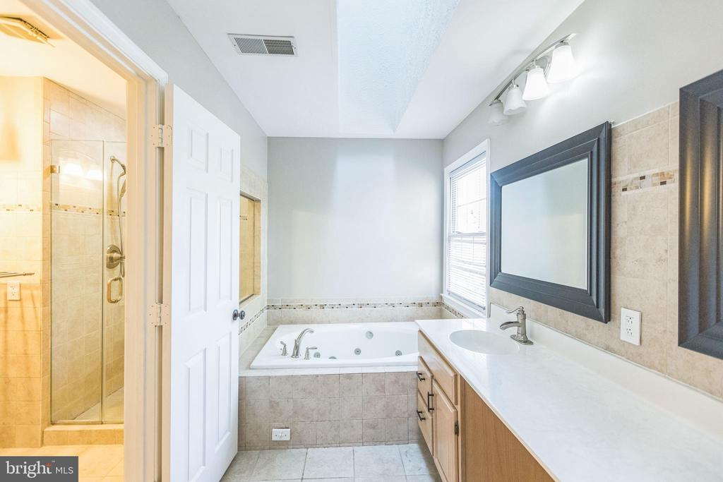 2507 ATRIUM COURT