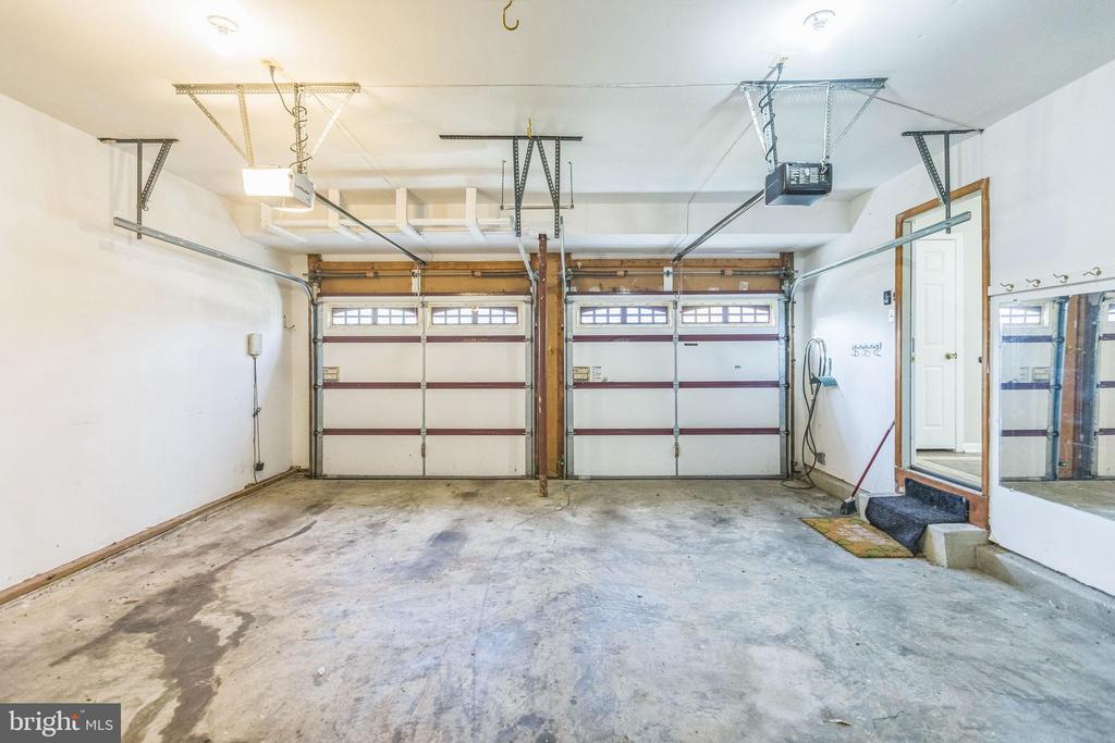 2507 ATRIUM COURT