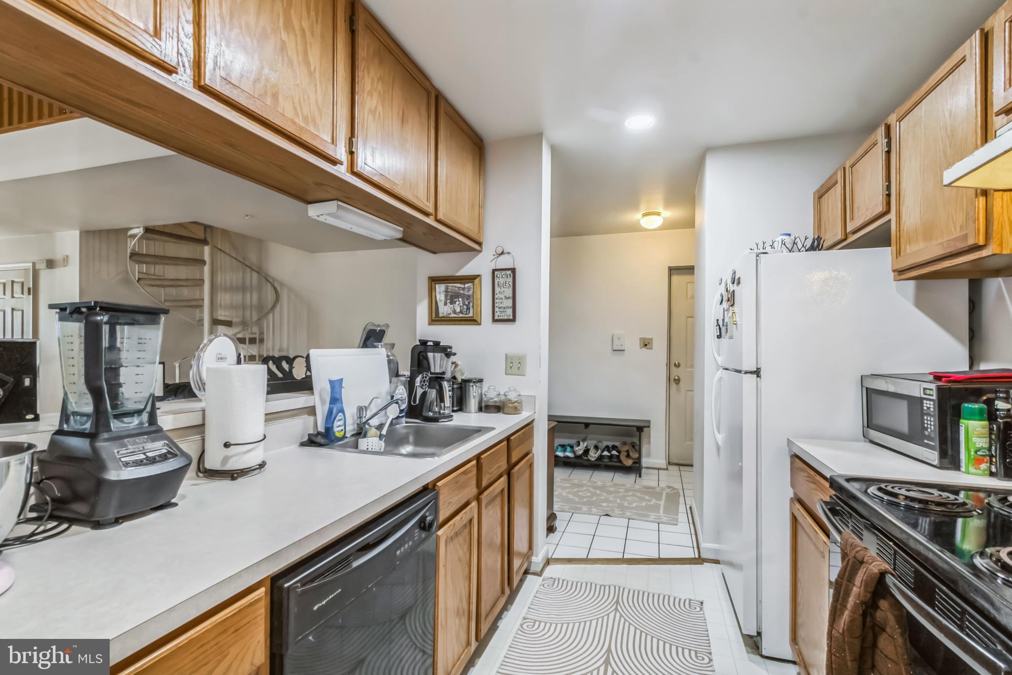 9715 LAKE POINTE COURT 304