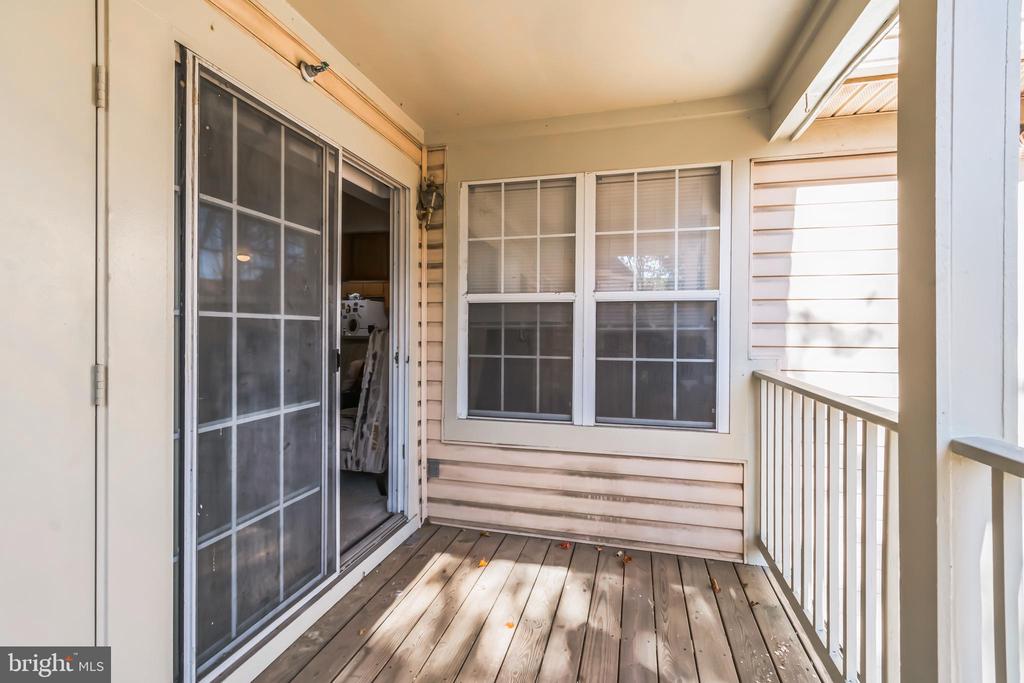 9715 LAKE POINTE COURT 304