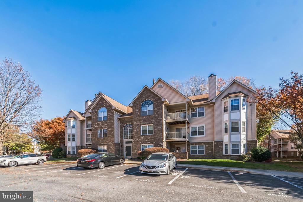 9715 LAKE POINTE COURT 304