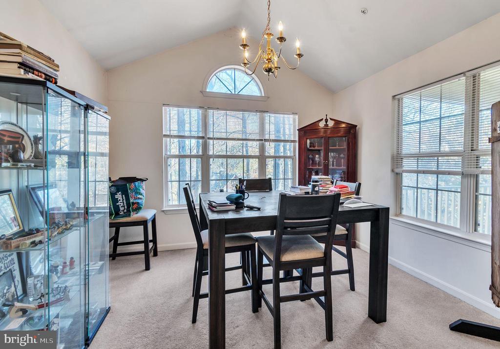 9715 LAKE POINTE COURT 304