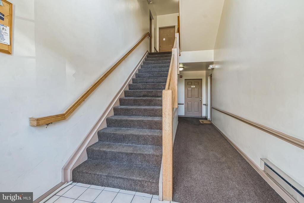 9715 LAKE POINTE COURT 304