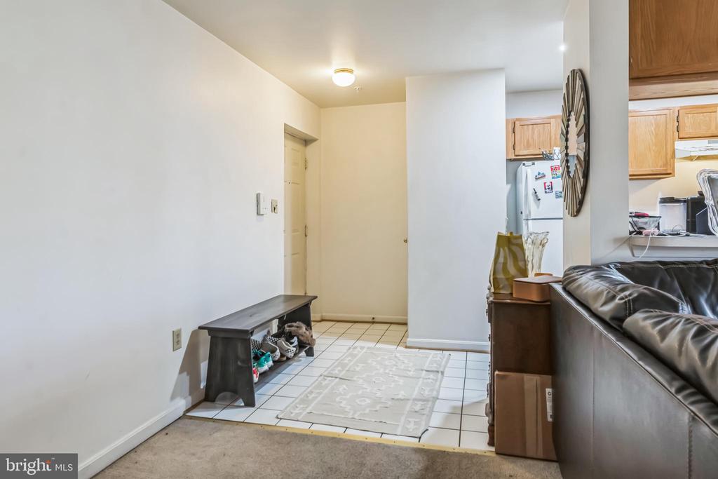 9715 LAKE POINTE COURT 304