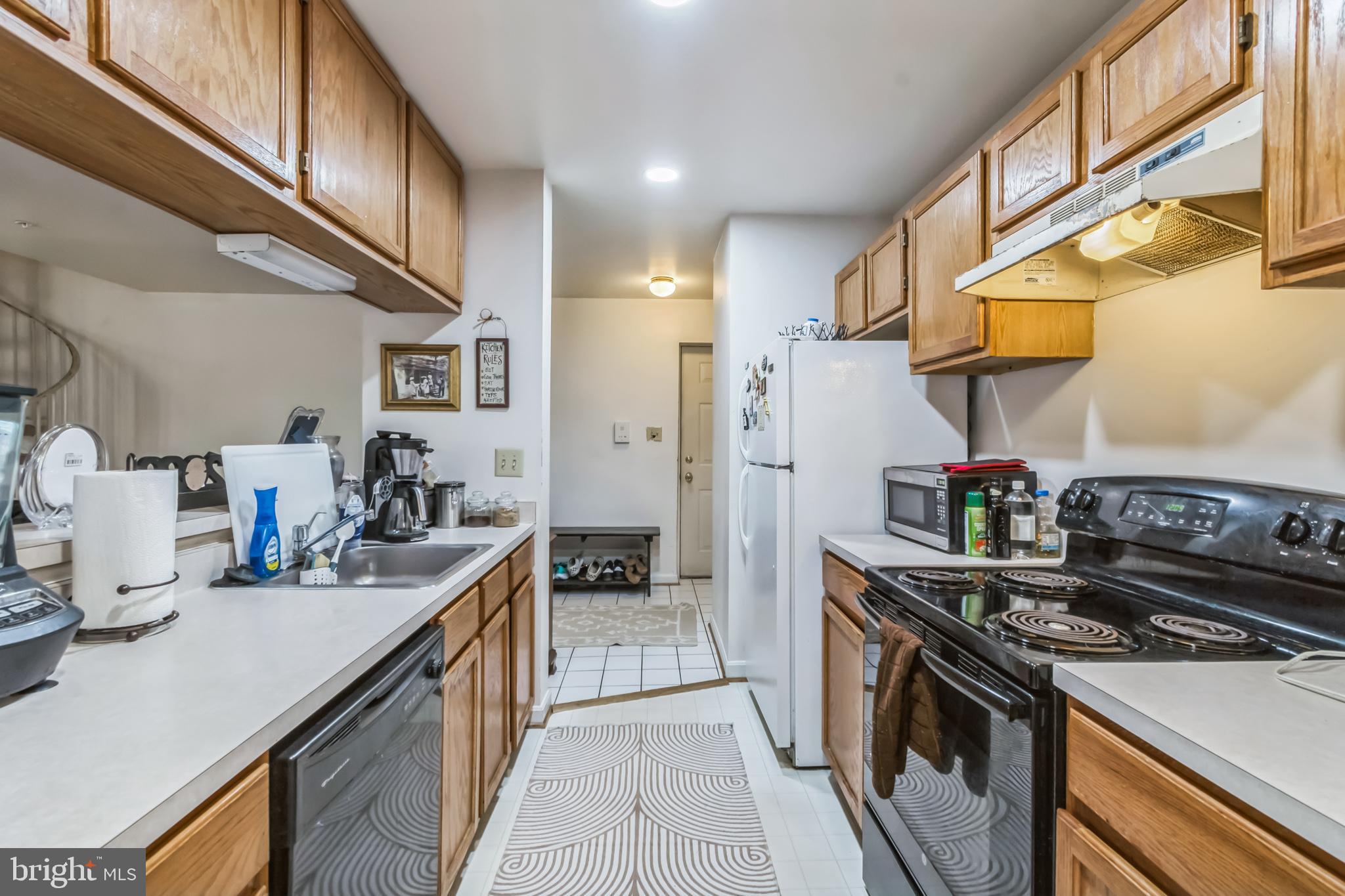 9715 LAKE POINTE COURT 304