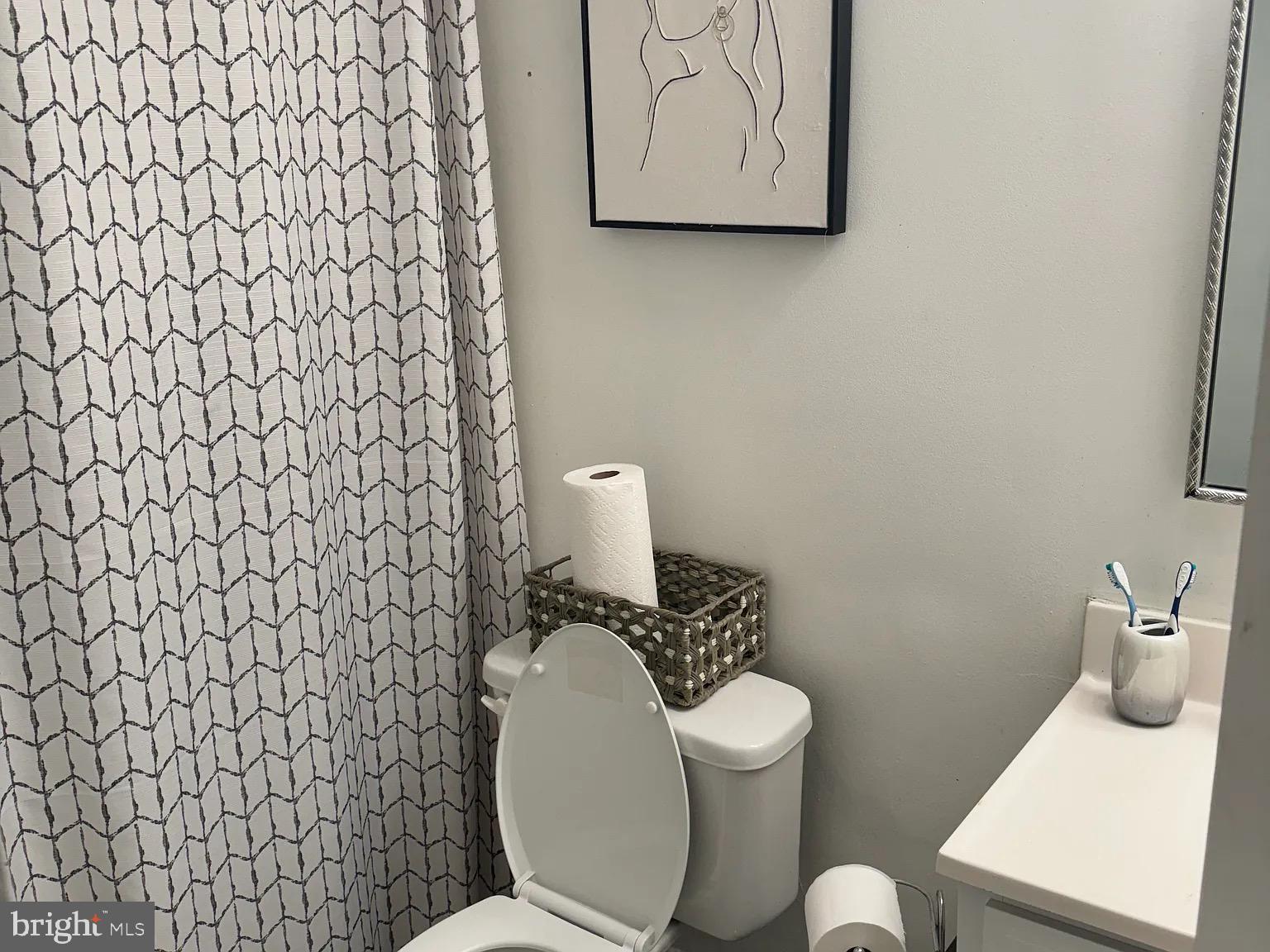 10202 PRINCE PLACE 2-201