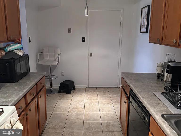 10202 PRINCE PLACE 2-201