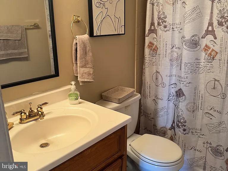 10202 PRINCE PLACE 2-201