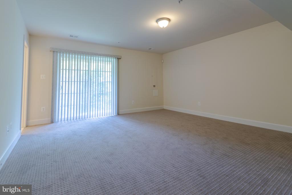9159 FOX STREAM WAY