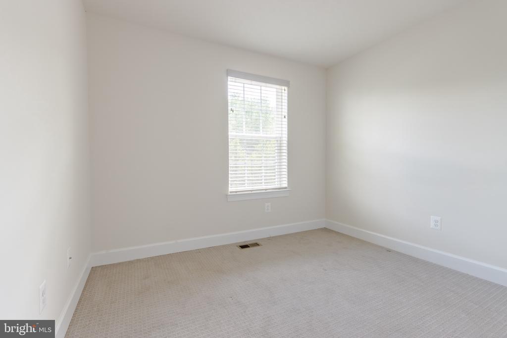 9159 FOX STREAM WAY