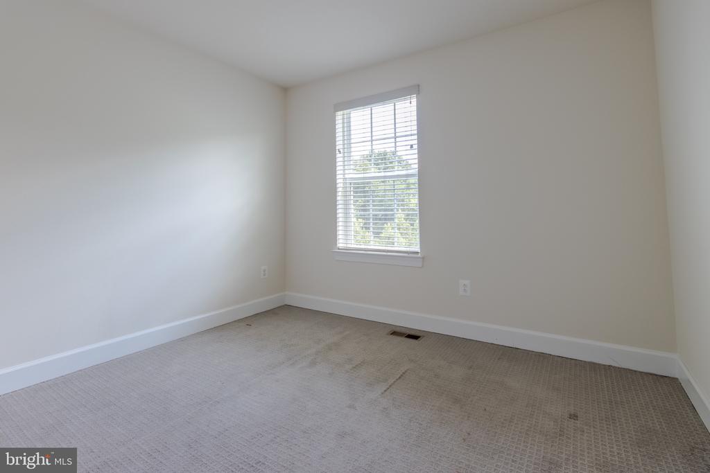 9159 FOX STREAM WAY