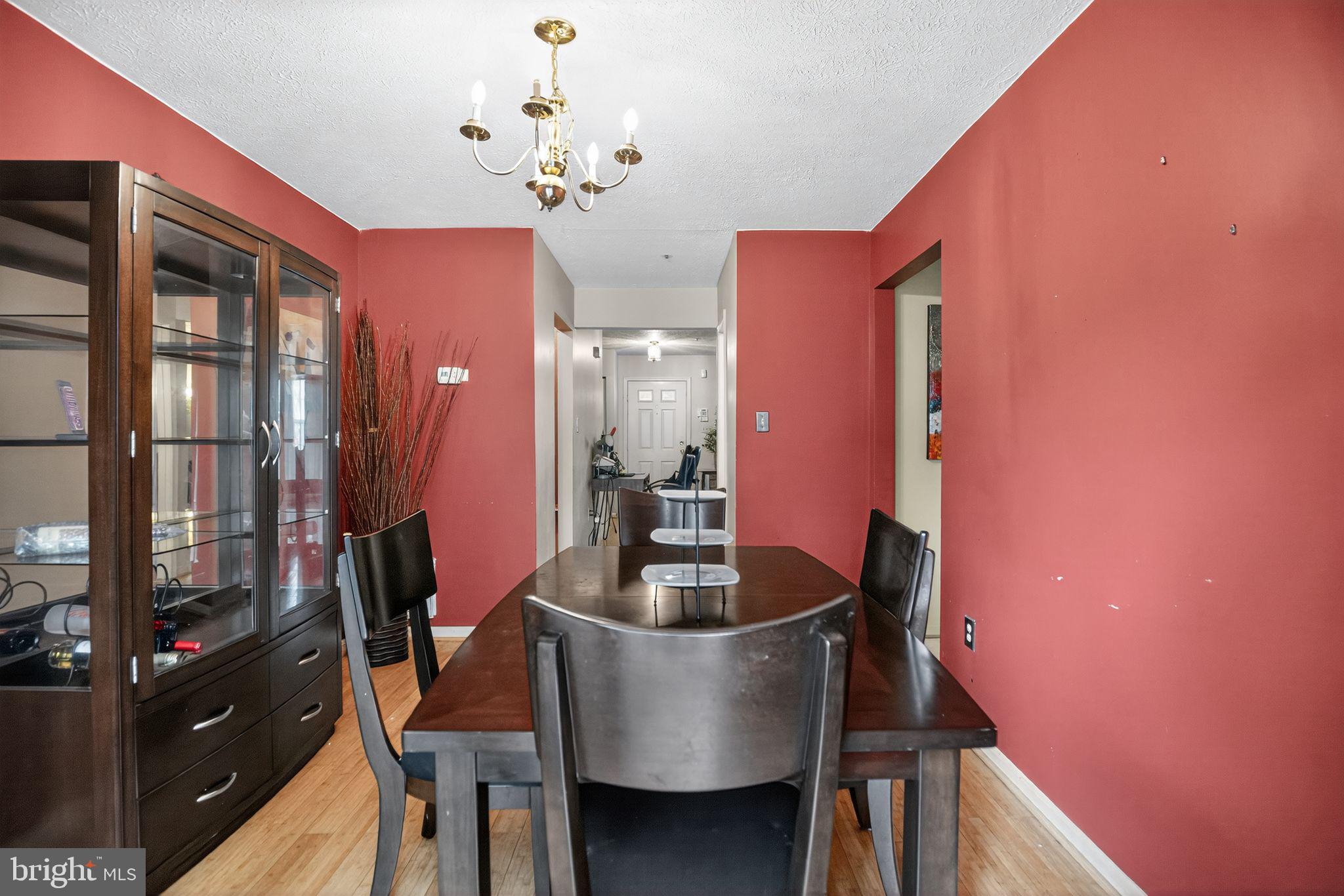 6807 HOLLY BERRY COURT