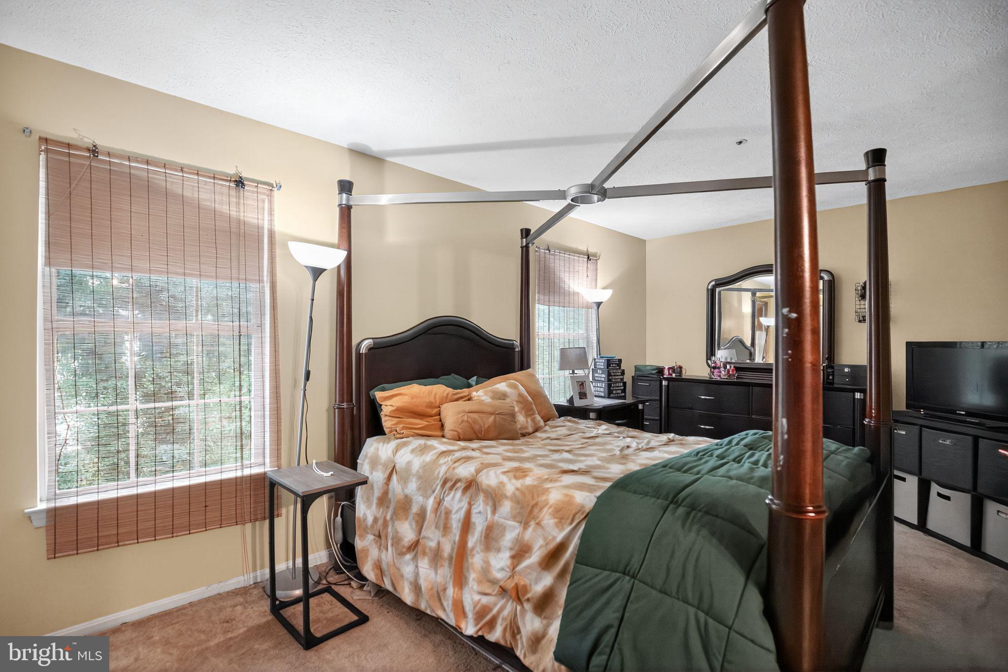 6807 HOLLY BERRY COURT