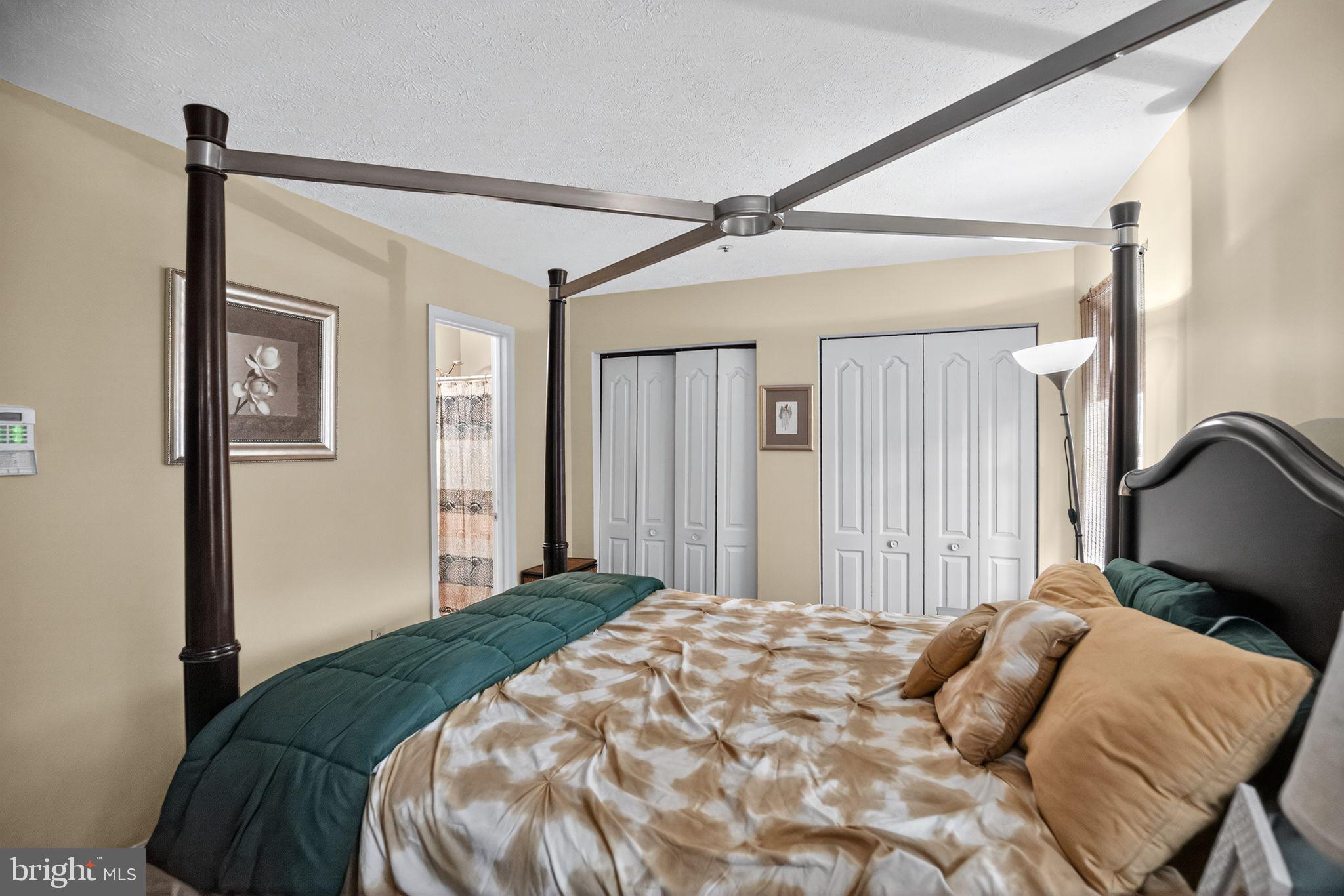 6807 HOLLY BERRY COURT