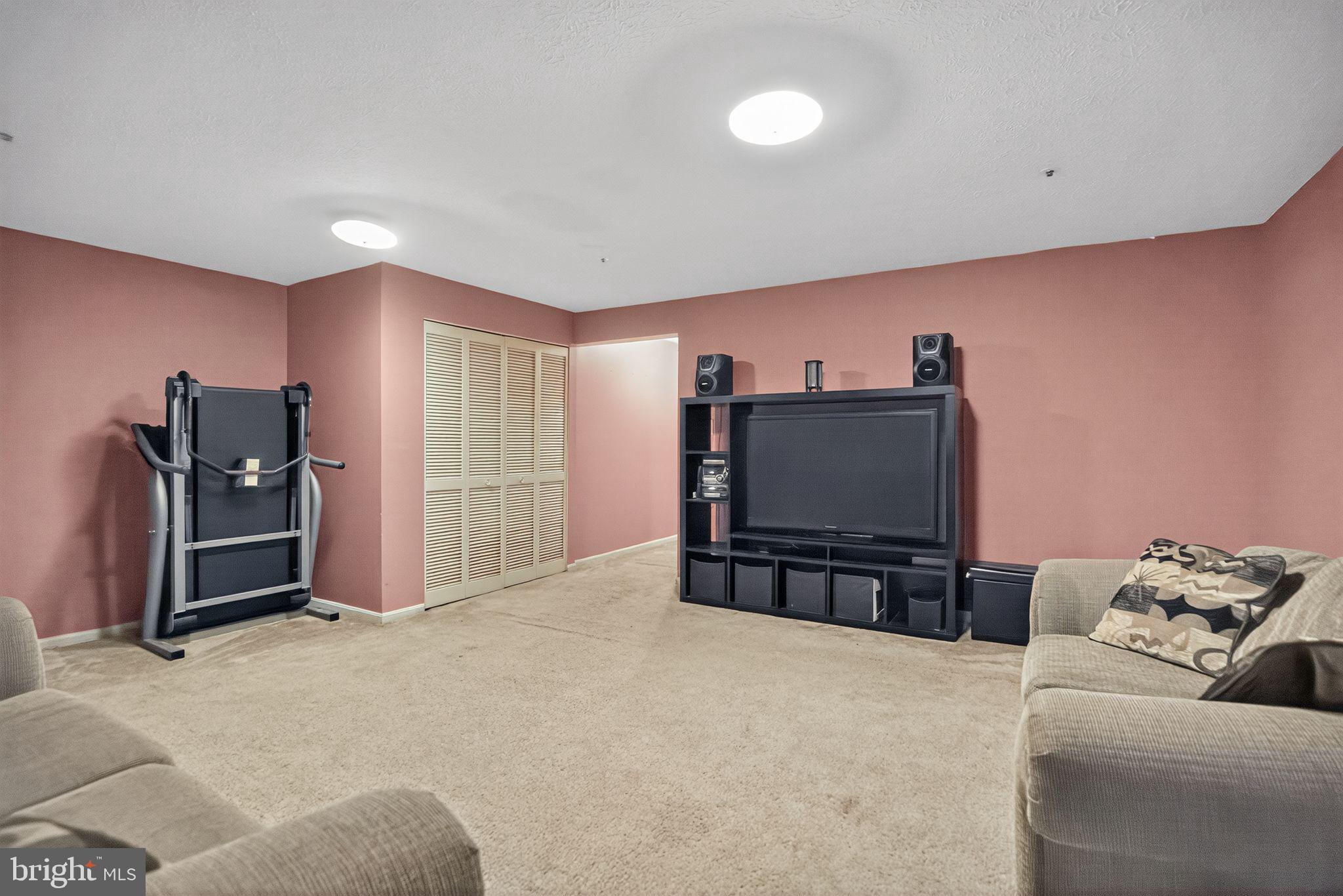 6807 HOLLY BERRY COURT