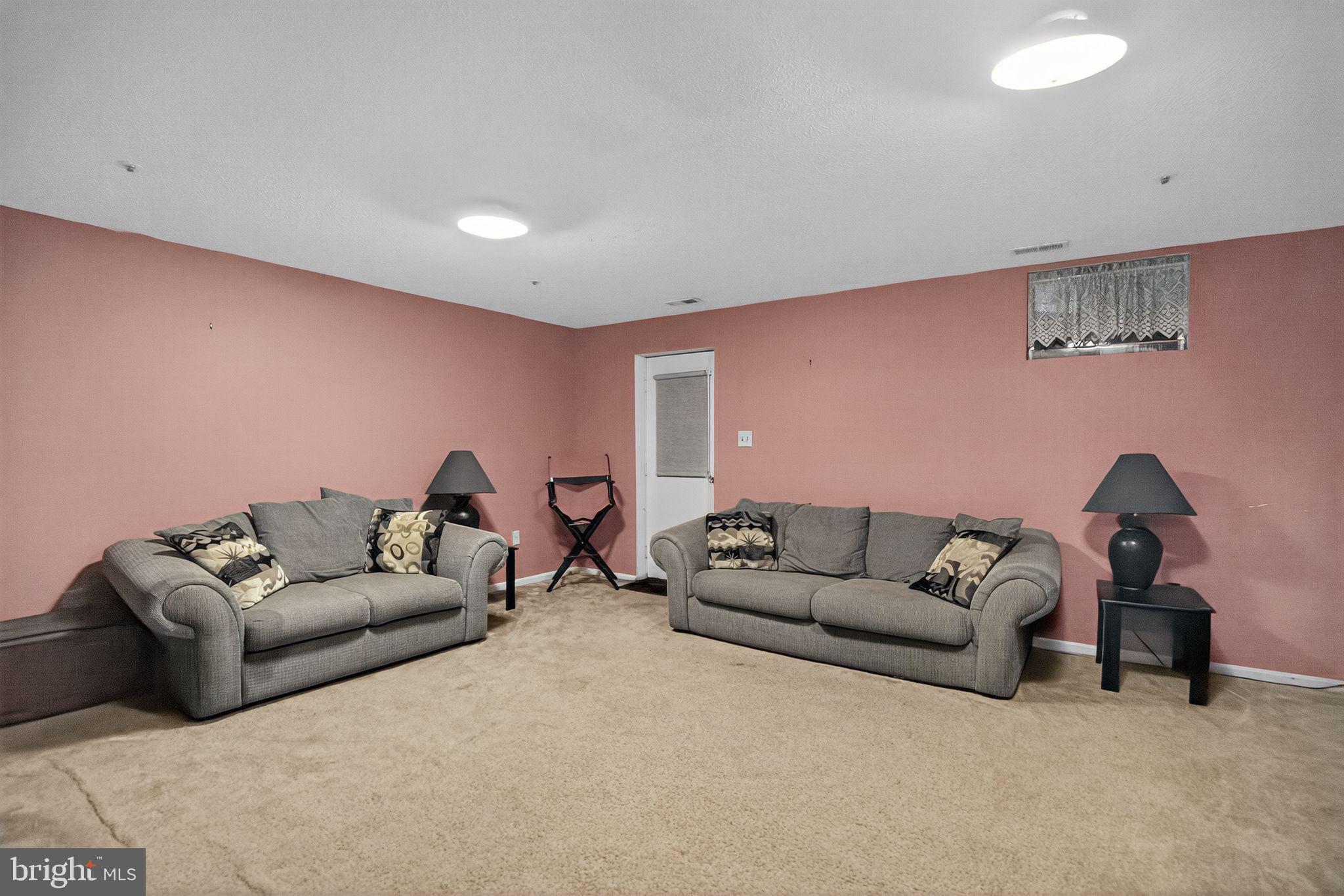 6807 HOLLY BERRY COURT